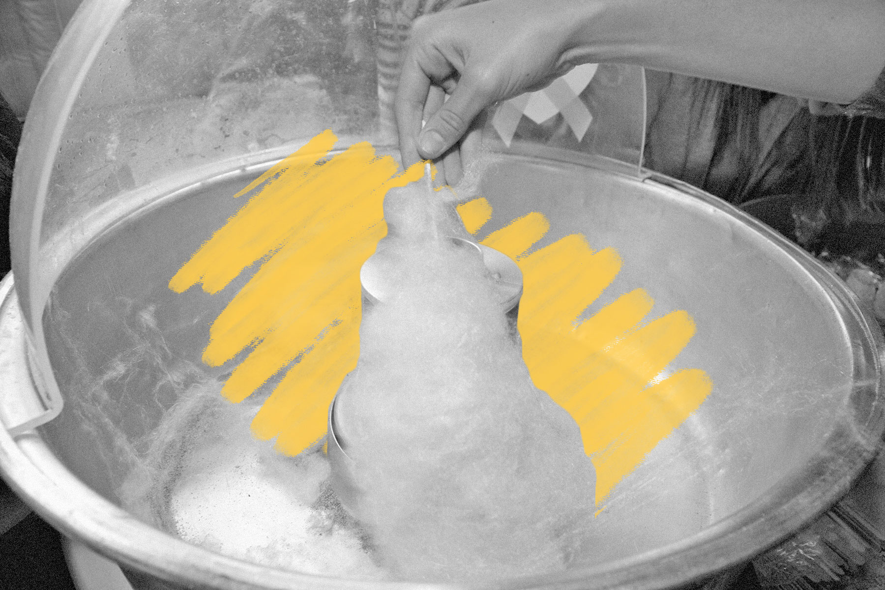 Spinning candy floss