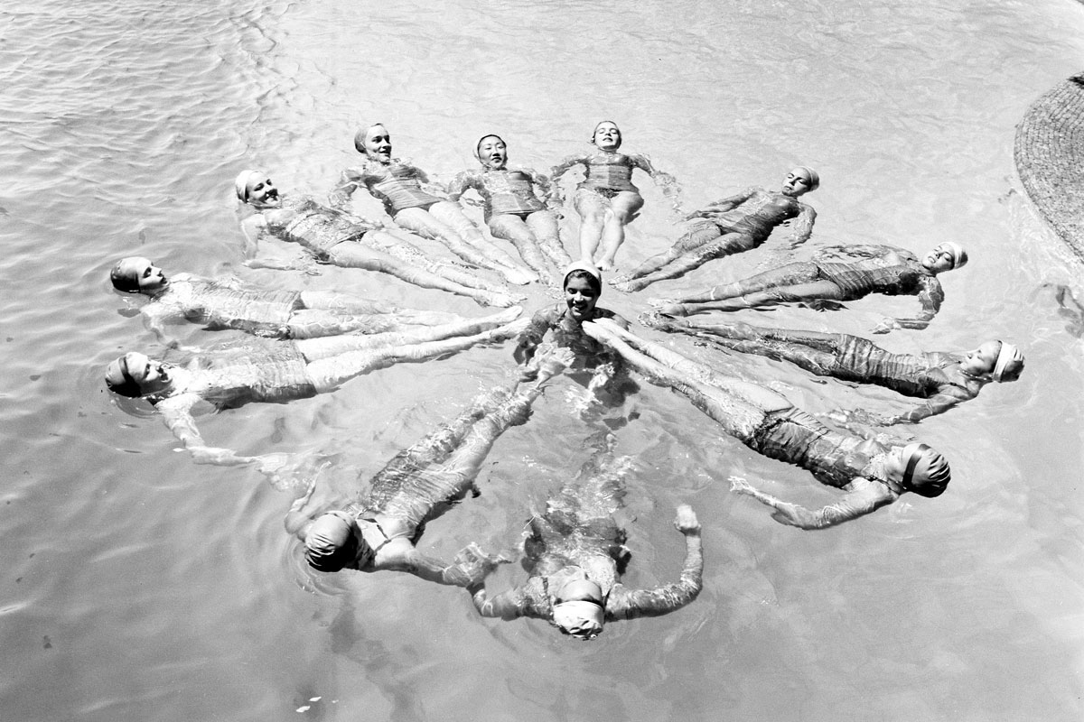 Synchronized swimming, circa 1953